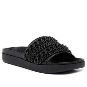 Kendall + Kylie Shiloh chain link slides